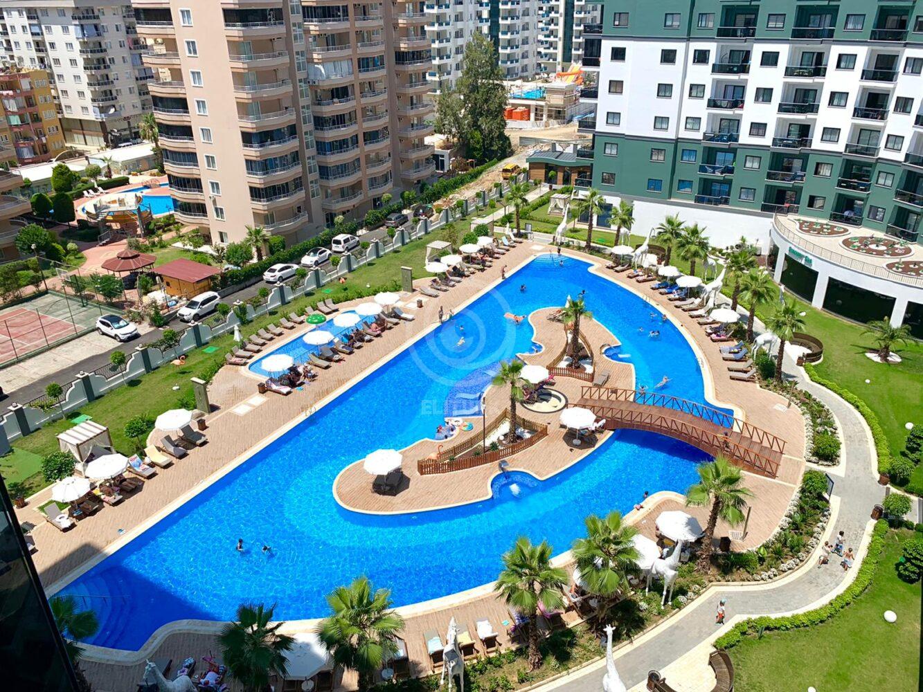 Видовая квартира 1+1 с мебелью в Махмутларе Serenity Residence Alanya